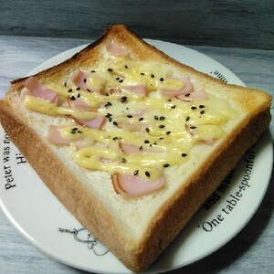 朝食～ごまハムトースト